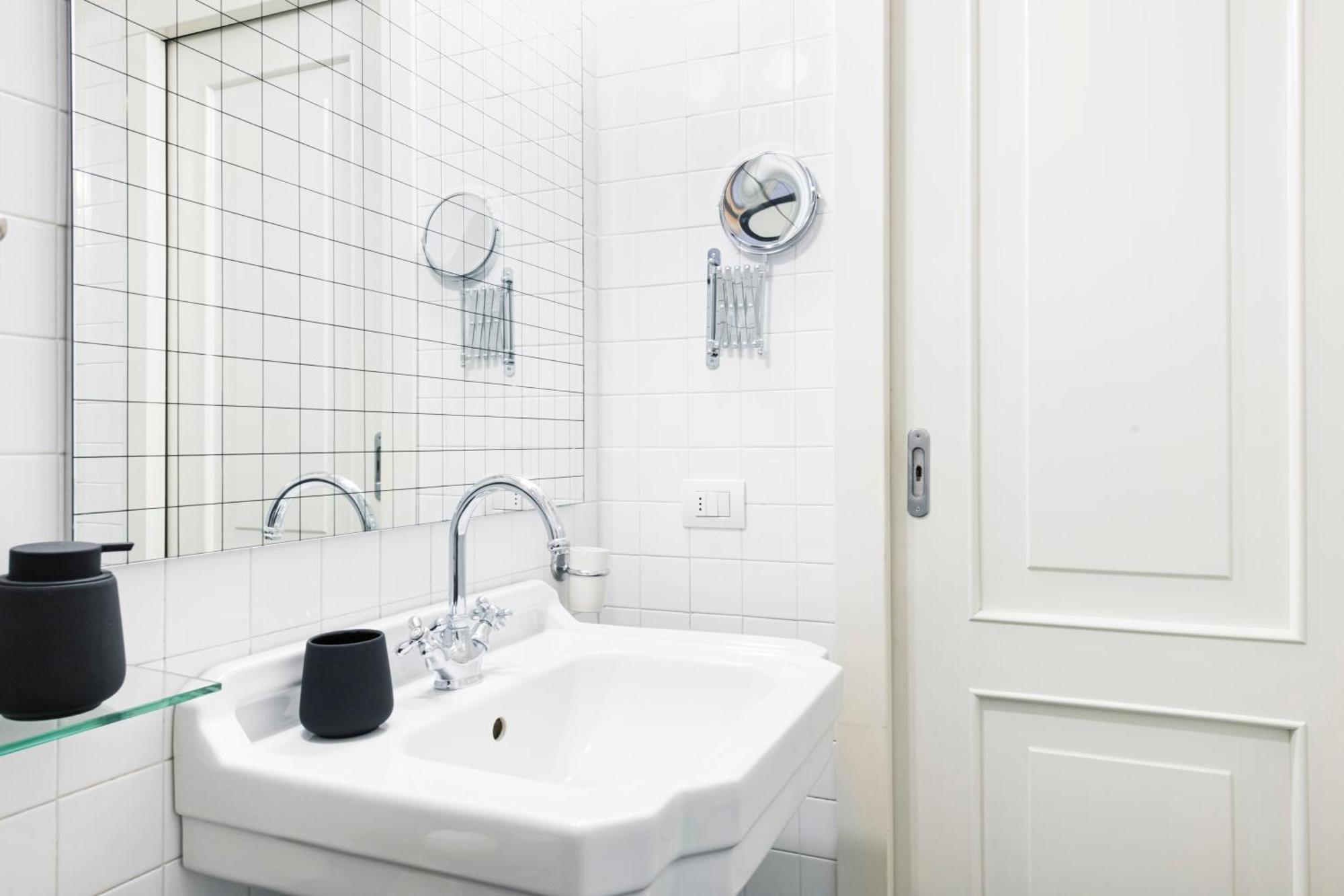 Apartment Lovely On The Navigli River By Easylife *